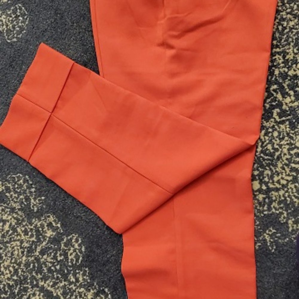New York and Co. Cropped pants